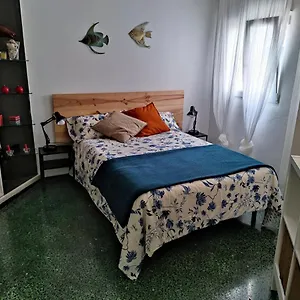 estudio-interior-en-playa-de-las-canteras.in-canary-islands.com/